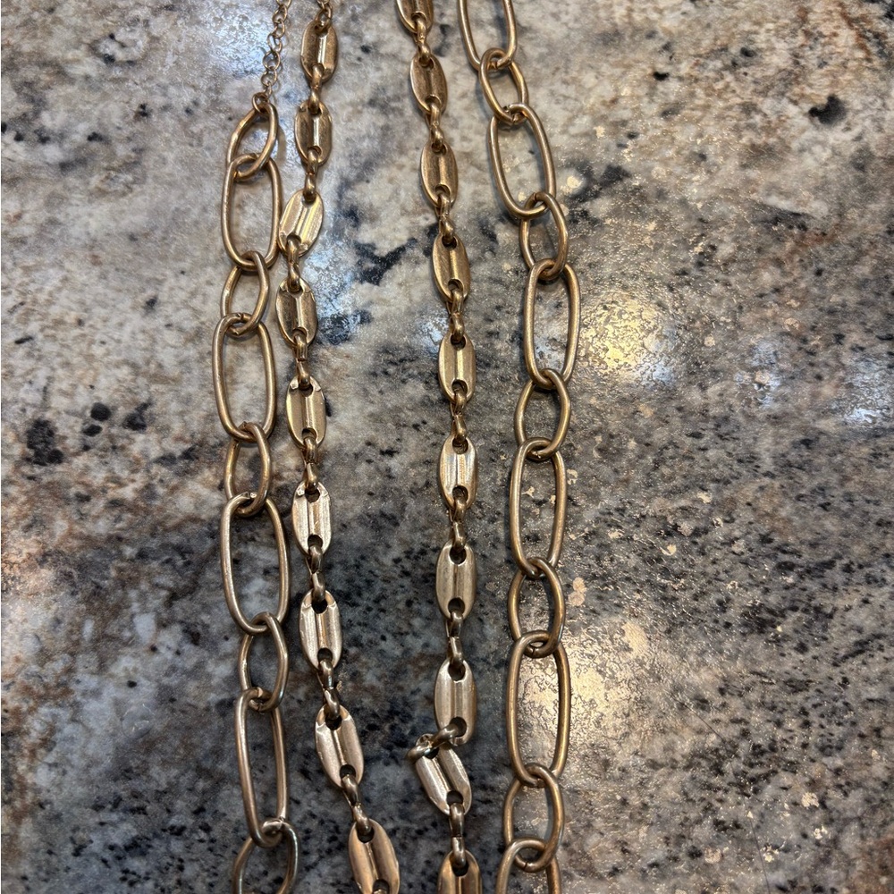 Elegant Gold Chain Necklace